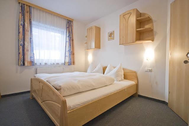 Appartement Gamper Бріксен-ім-Тале Екстер'єр фото